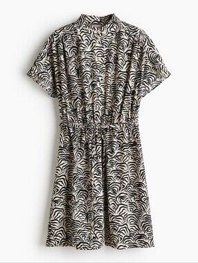 H&M Black And White Patterned Tie-Belt Dress